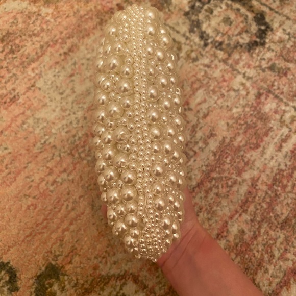 Pearl clutch purse - Picture 3 of 3